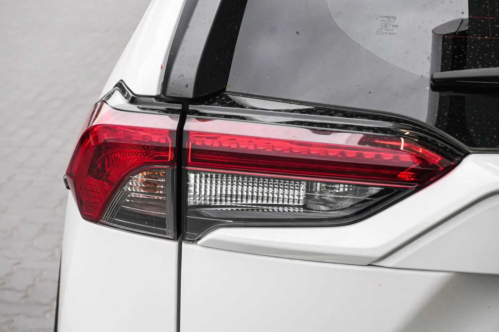 2022 Toyota RAV4 Gallery Image 8