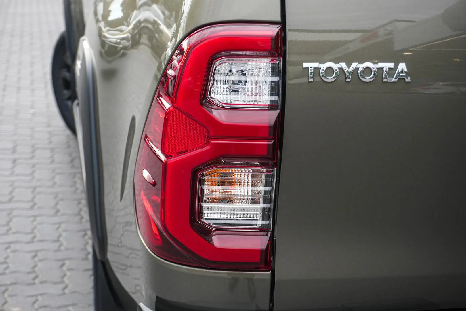 2021 Toyota Hilux Gallery Image 13