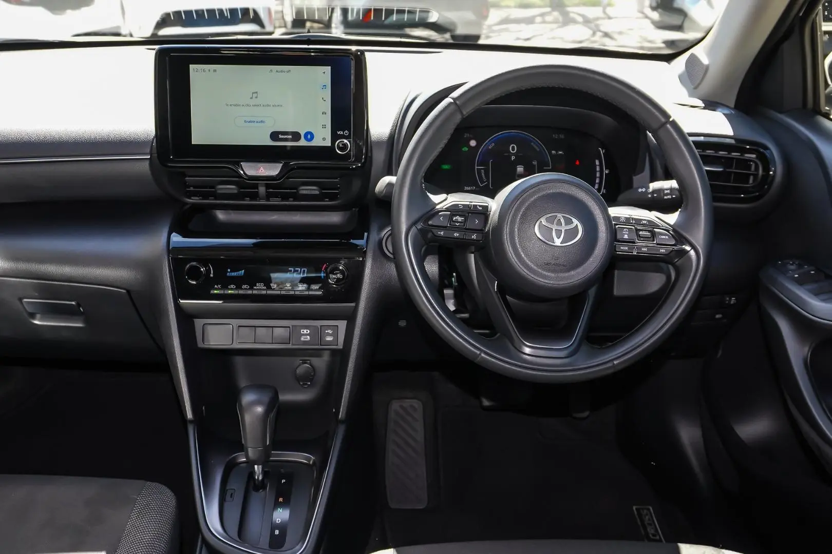 2025 Toyota Yaris Cross Gallery Image 8