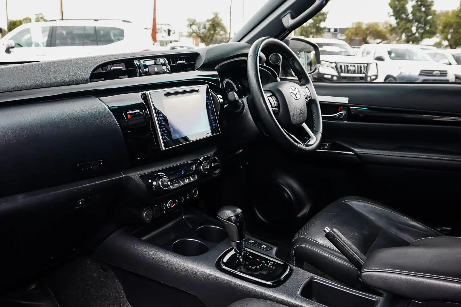 2020 Toyota Hilux Gallery Image 10