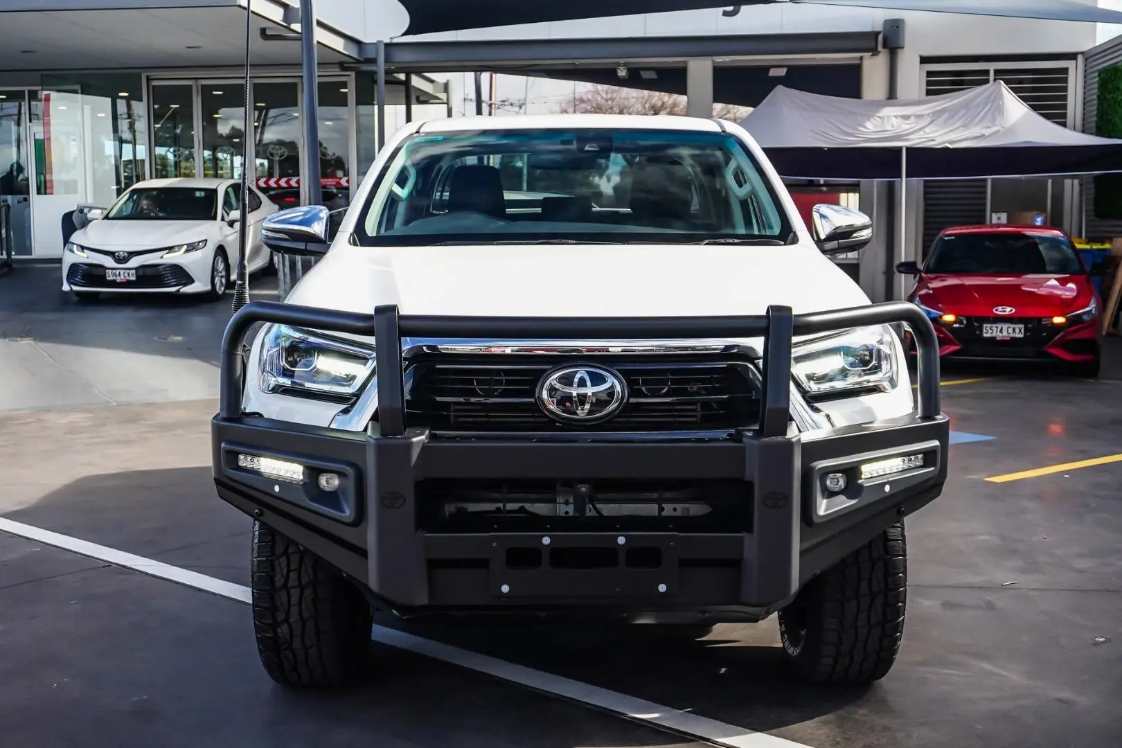 2022 Toyota Hilux Gallery Image 5