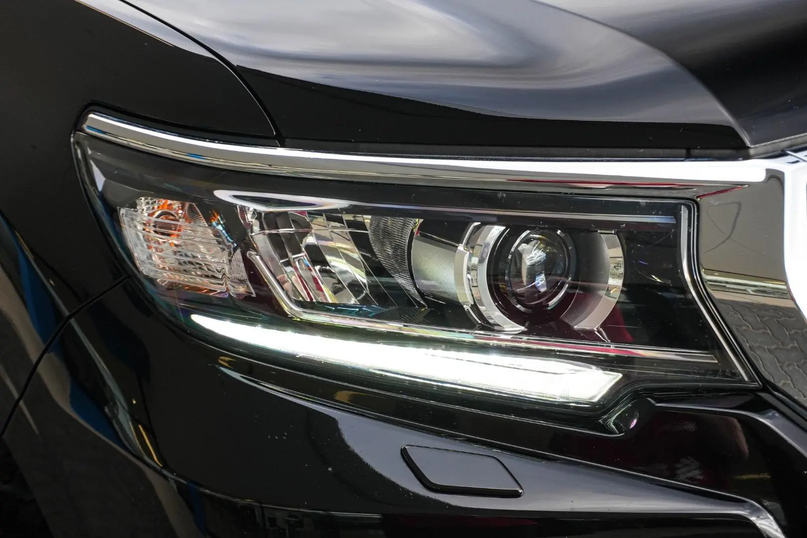 2021 Toyota Landcruiser Prado Gallery Image 12