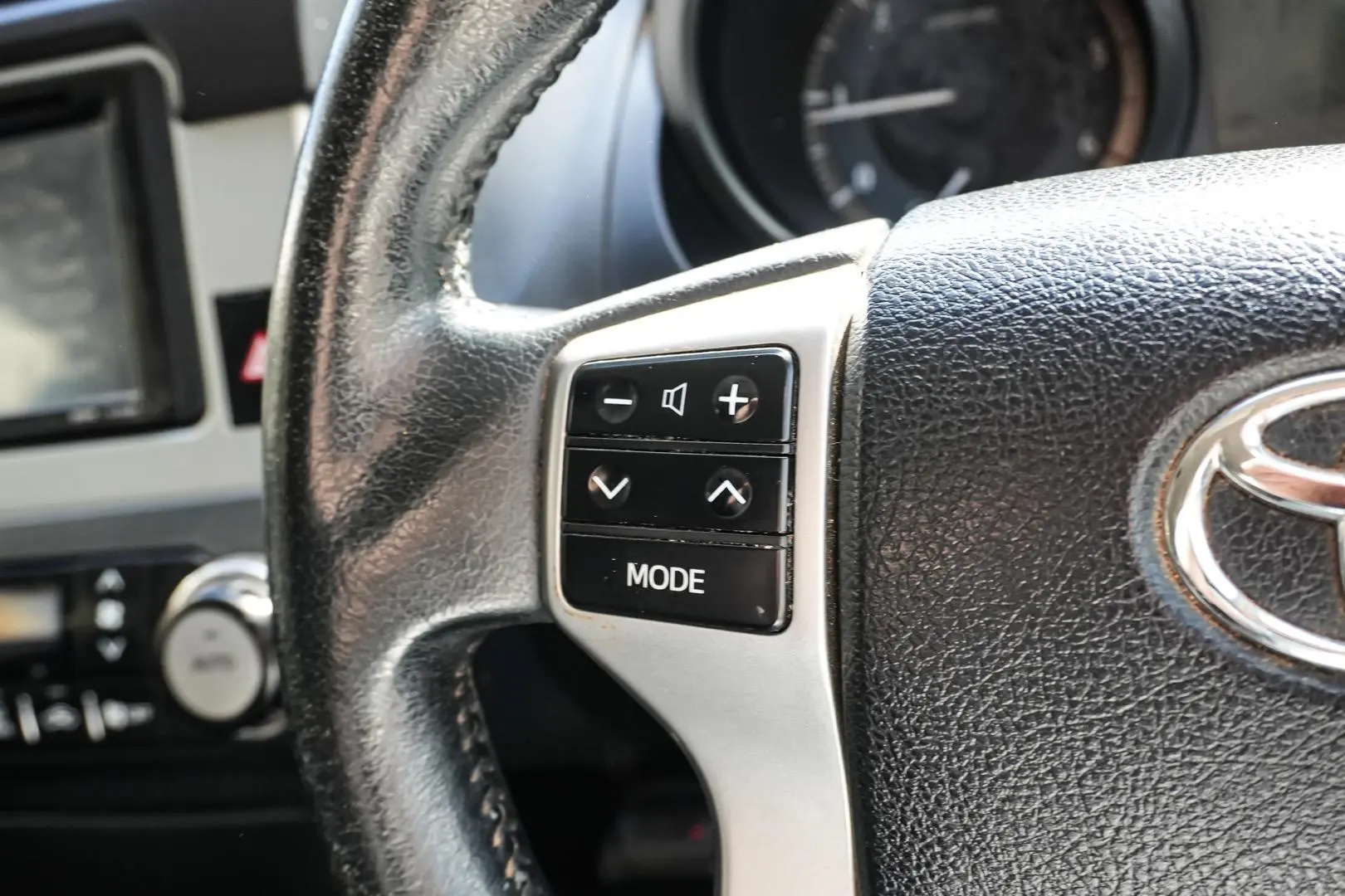 2014 Toyota Landcruiser Prado Gallery Image 18