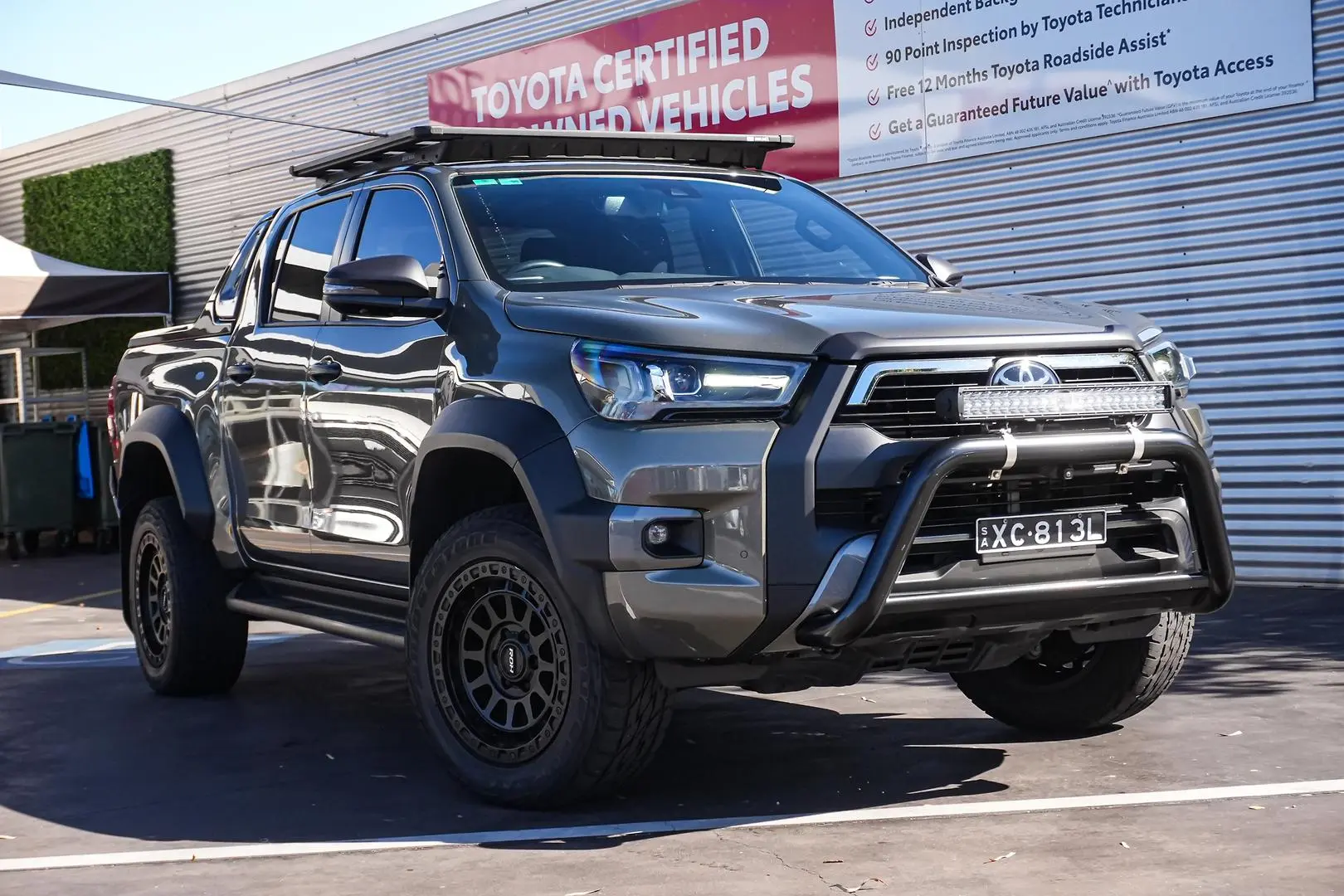 2023 Toyota Hilux Gallery Image 2