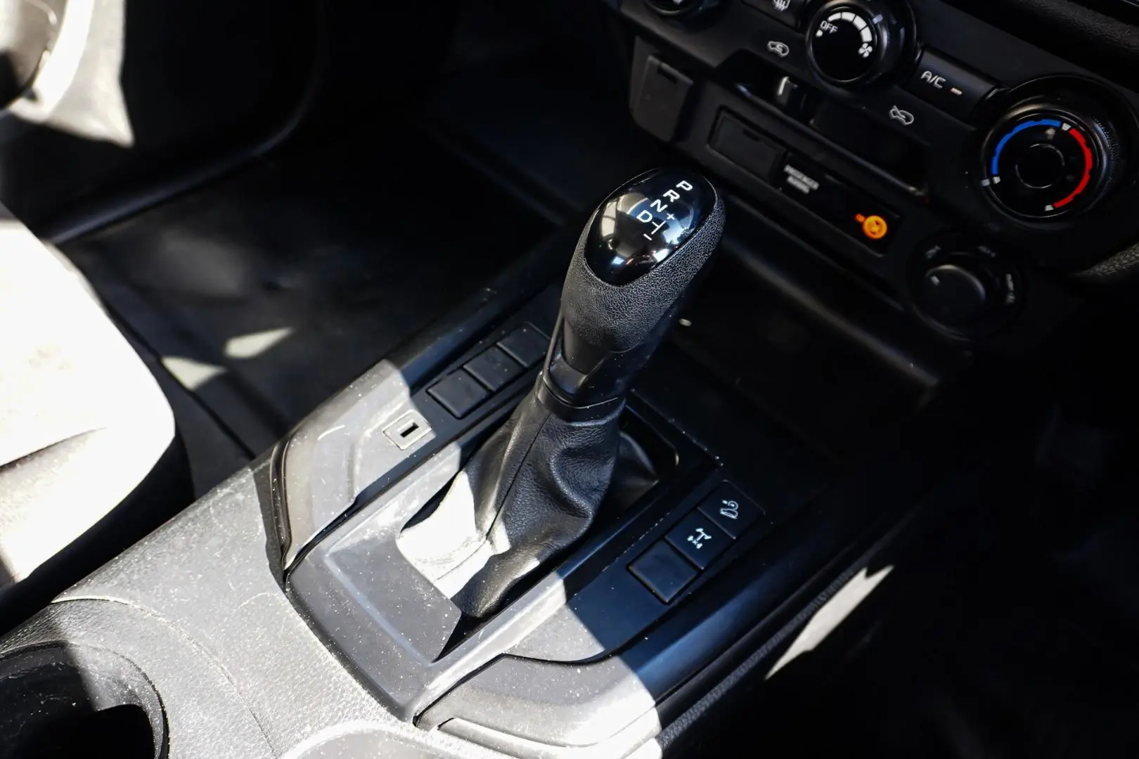 2020 Isuzu D-MAX Gallery Image 20