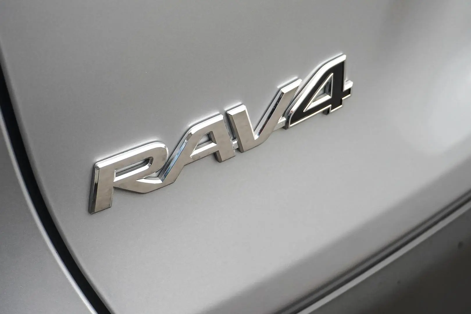 2025 Toyota RAV4 Gallery Image 15