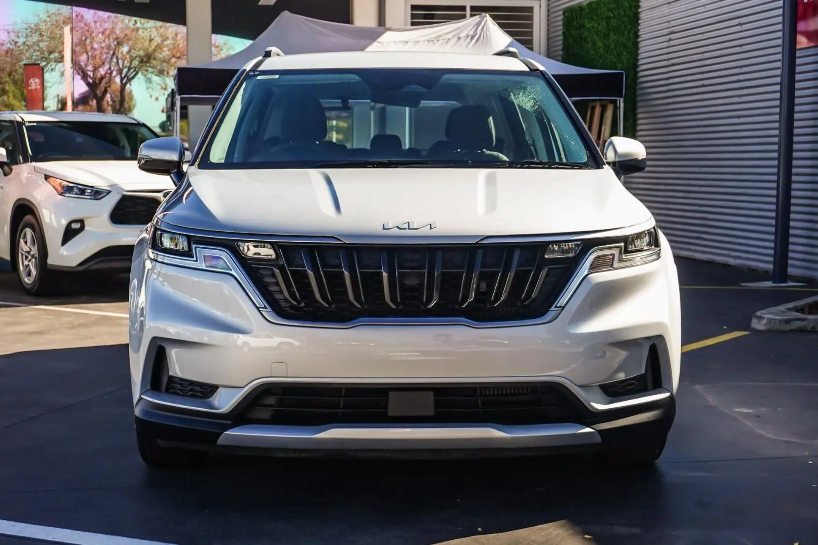 2022 Kia Carnival Gallery Image 4