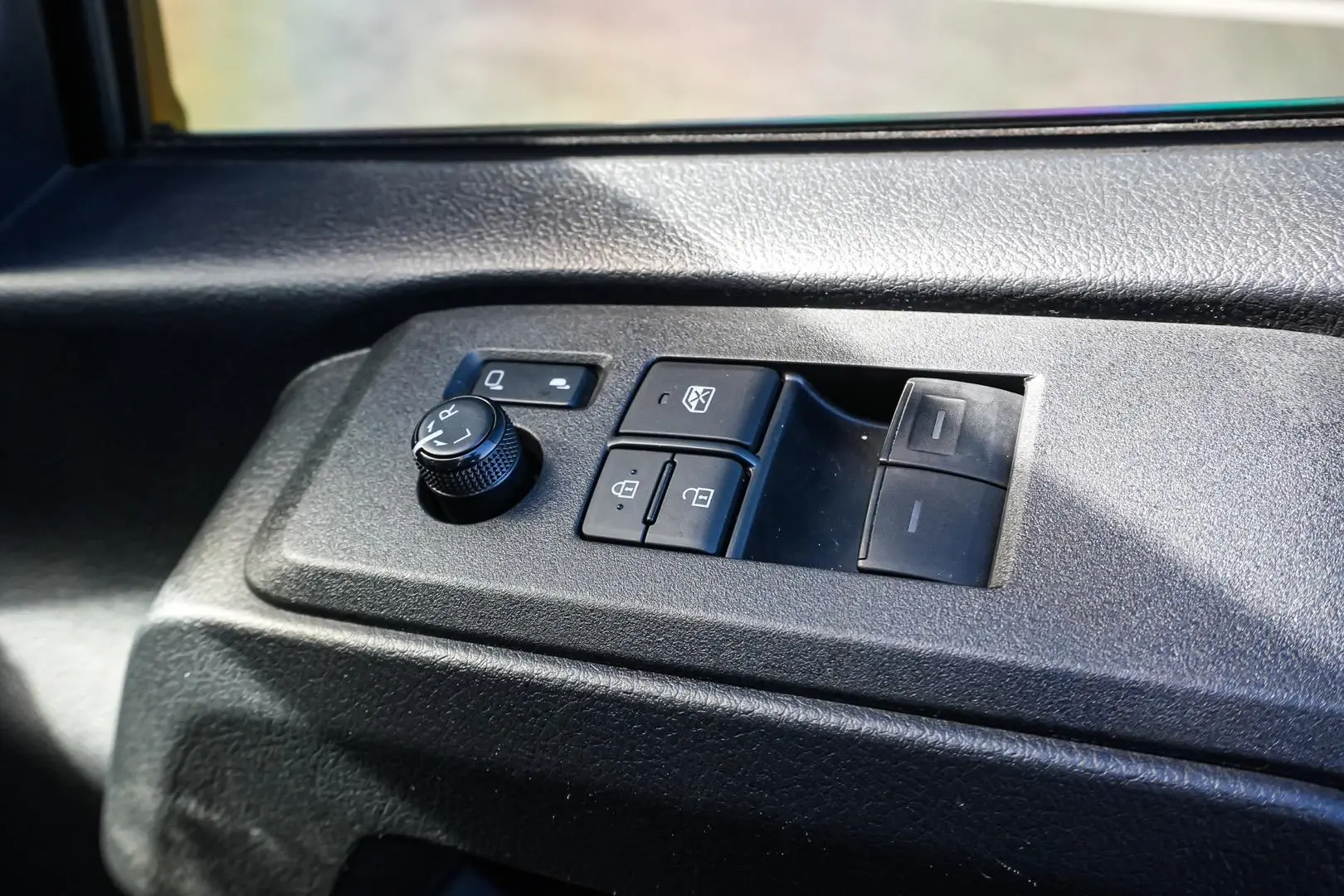 2021 Toyota Hiace Gallery Image 17