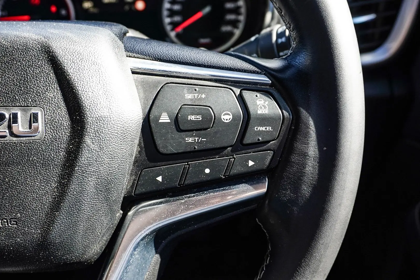 2021 Isuzu D-MAX Gallery Image 22