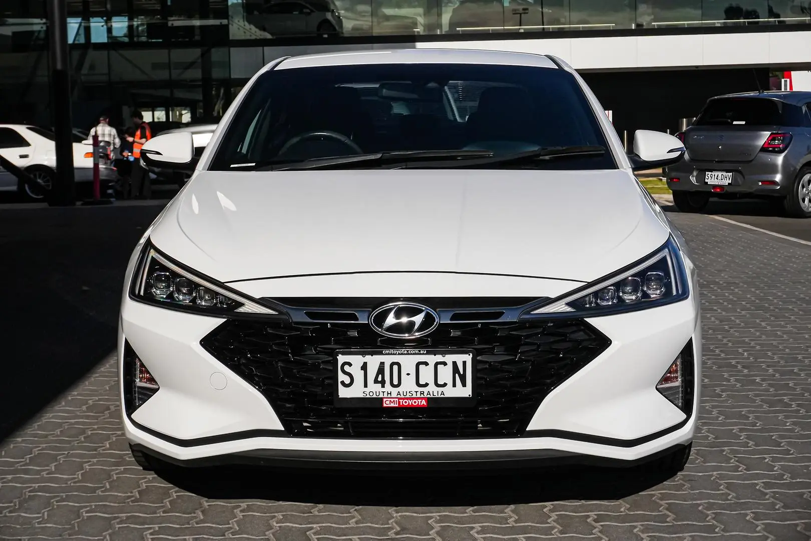 2019 Hyundai Elantra Gallery Image 5