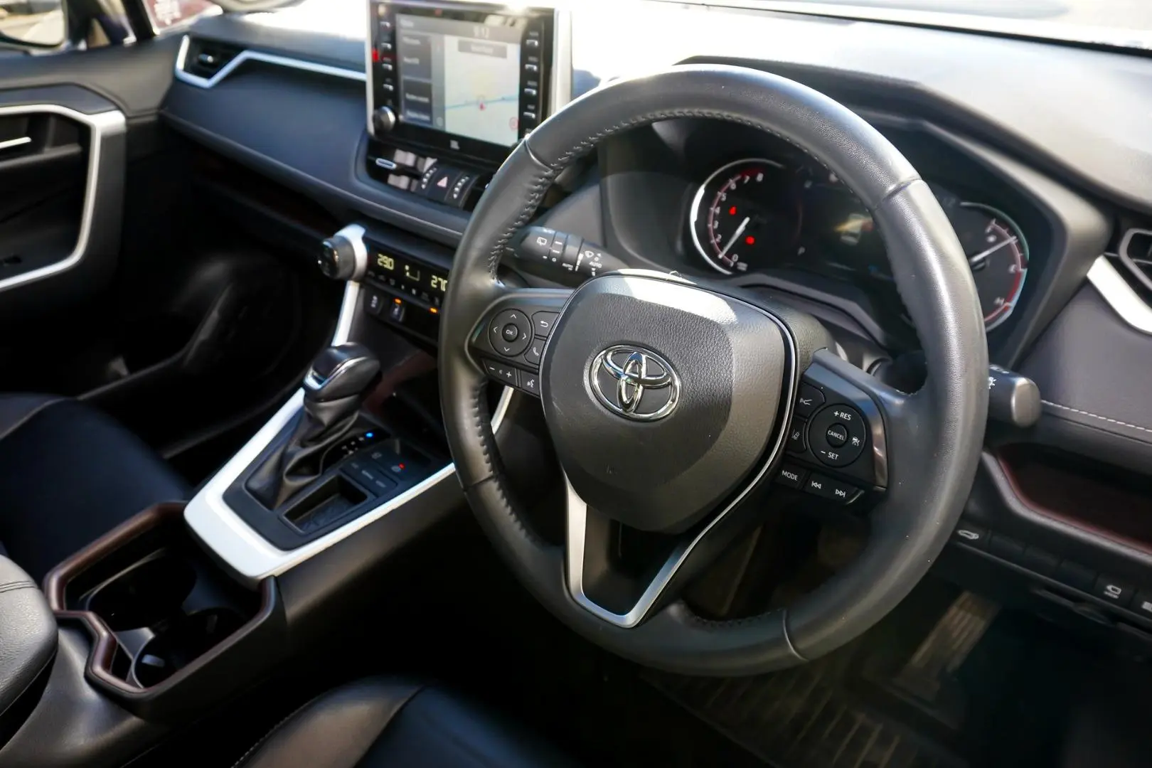 2021 Toyota RAV4 Gallery Image 6
