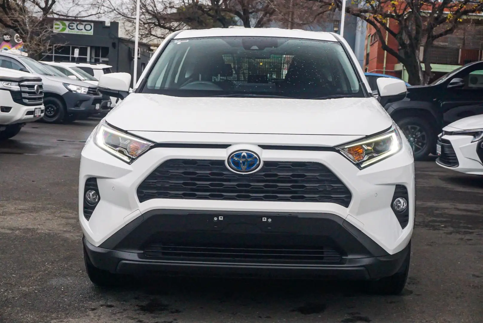 2021 Toyota RAV4 Gallery Image 4