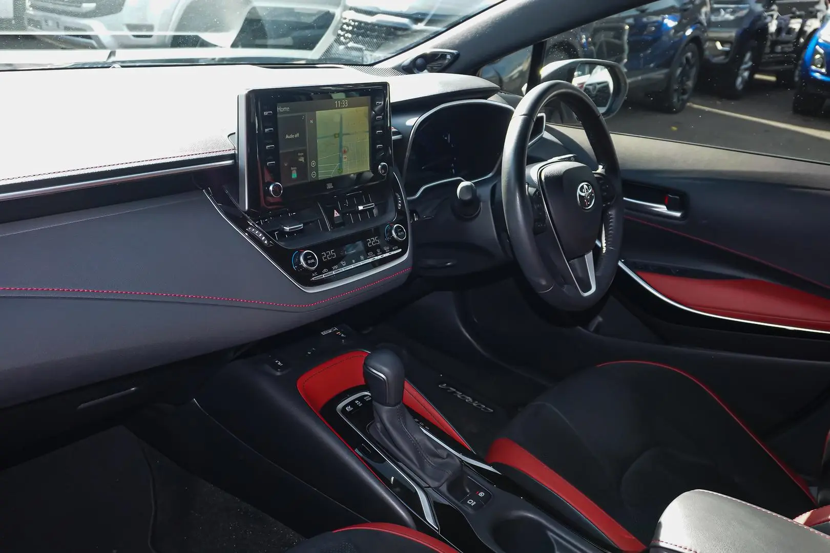 2018 Toyota Corolla Gallery Image 11
