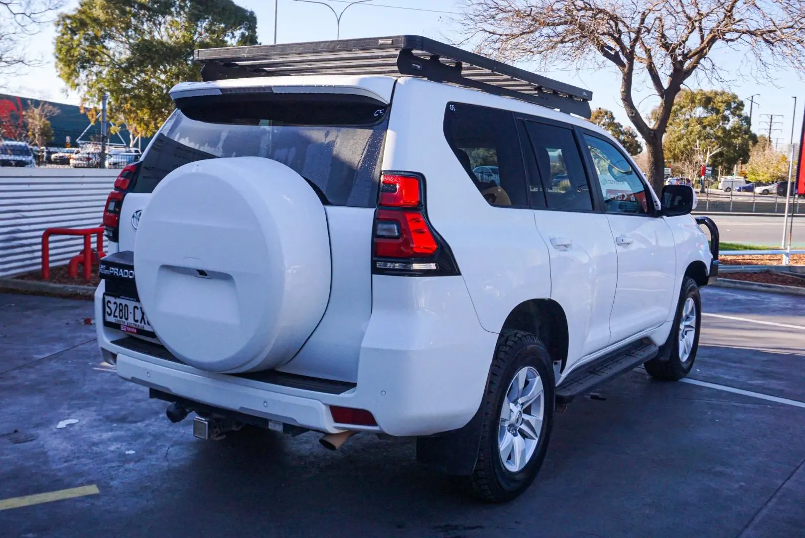 2020 Toyota Landcruiser Prado Gallery Image 3