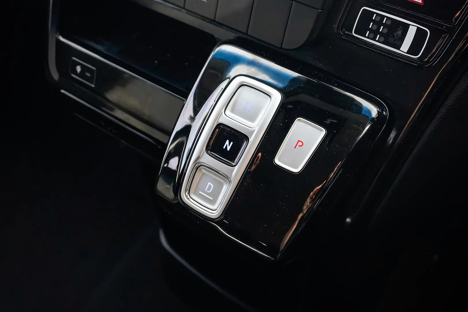 2023 Hyundai STARIA Gallery Image 18