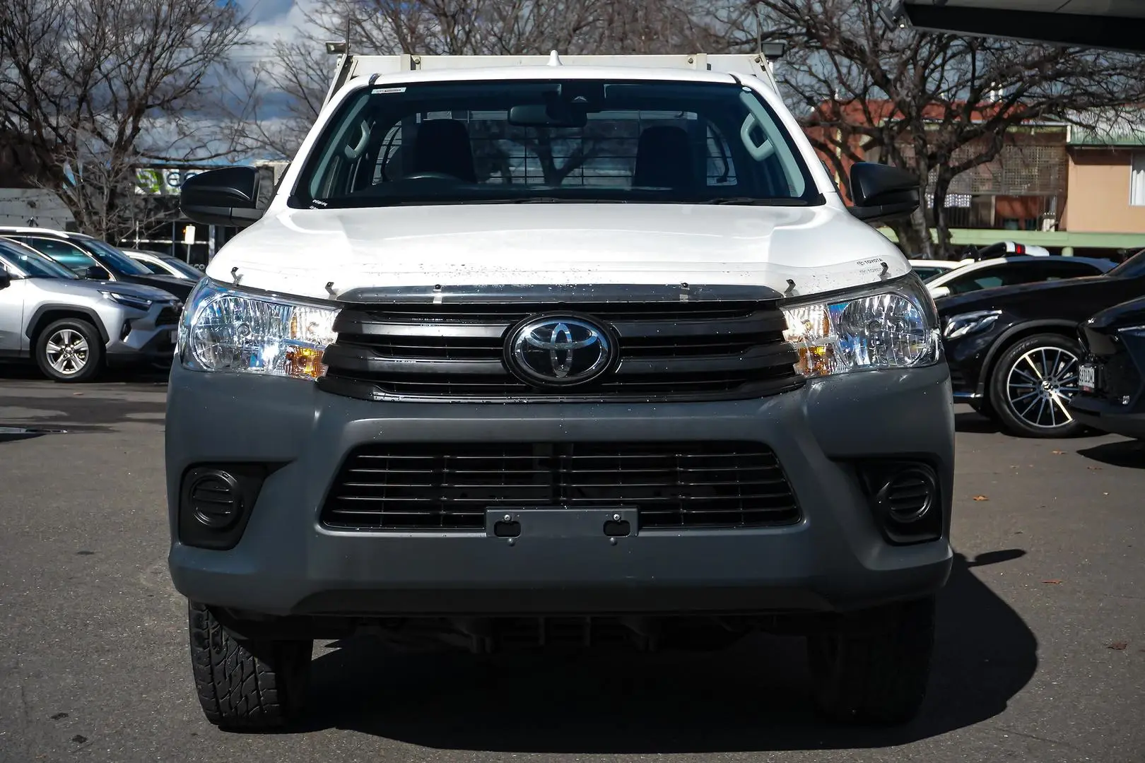 2022 Toyota Hilux Gallery Image 5