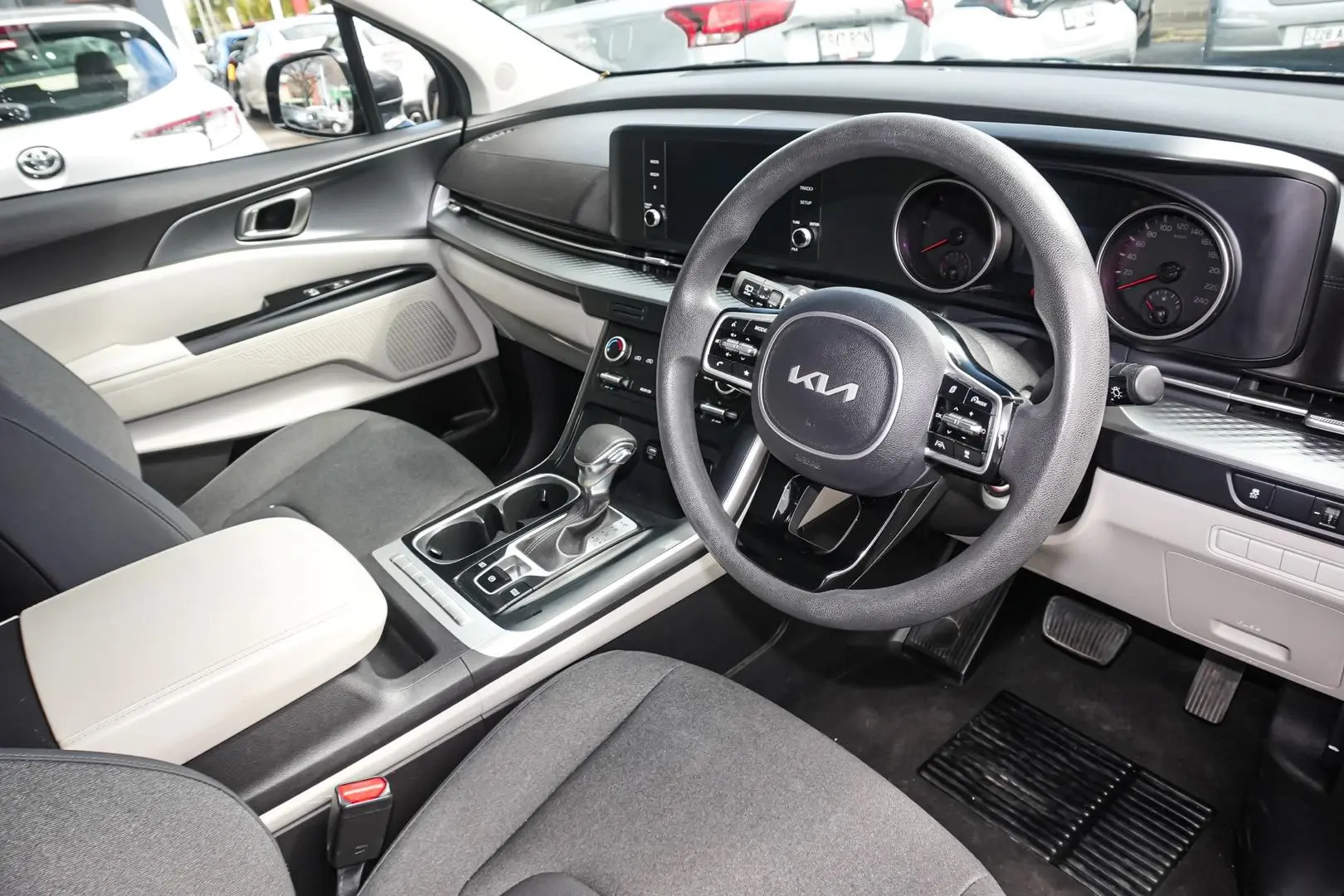 2022 Kia Carnival Gallery Image 7