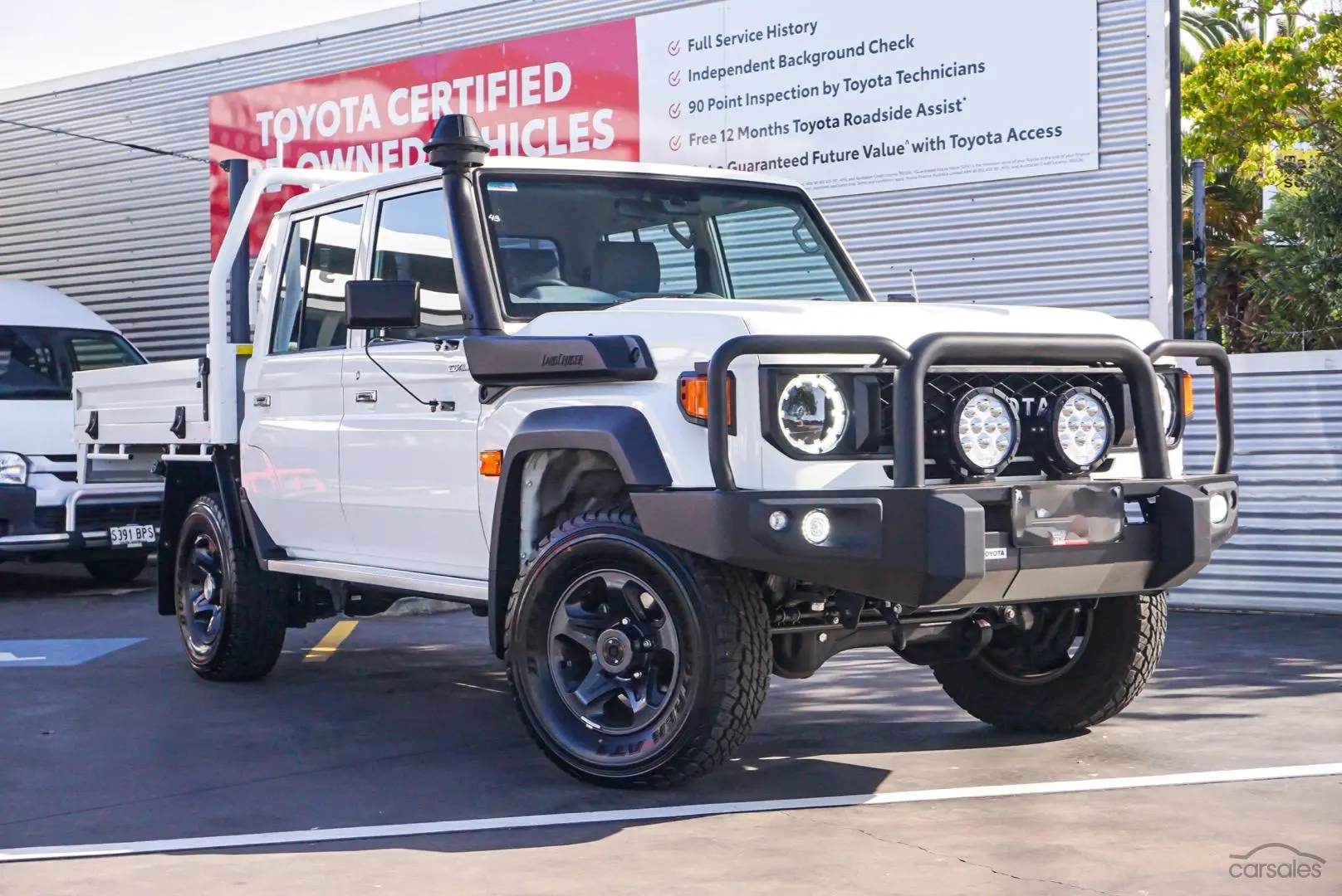 2023 Toyota Landcruiser Image 1