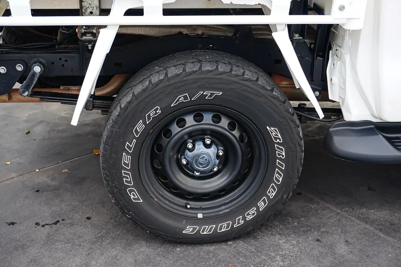 2022 Toyota Hilux Gallery Image 15