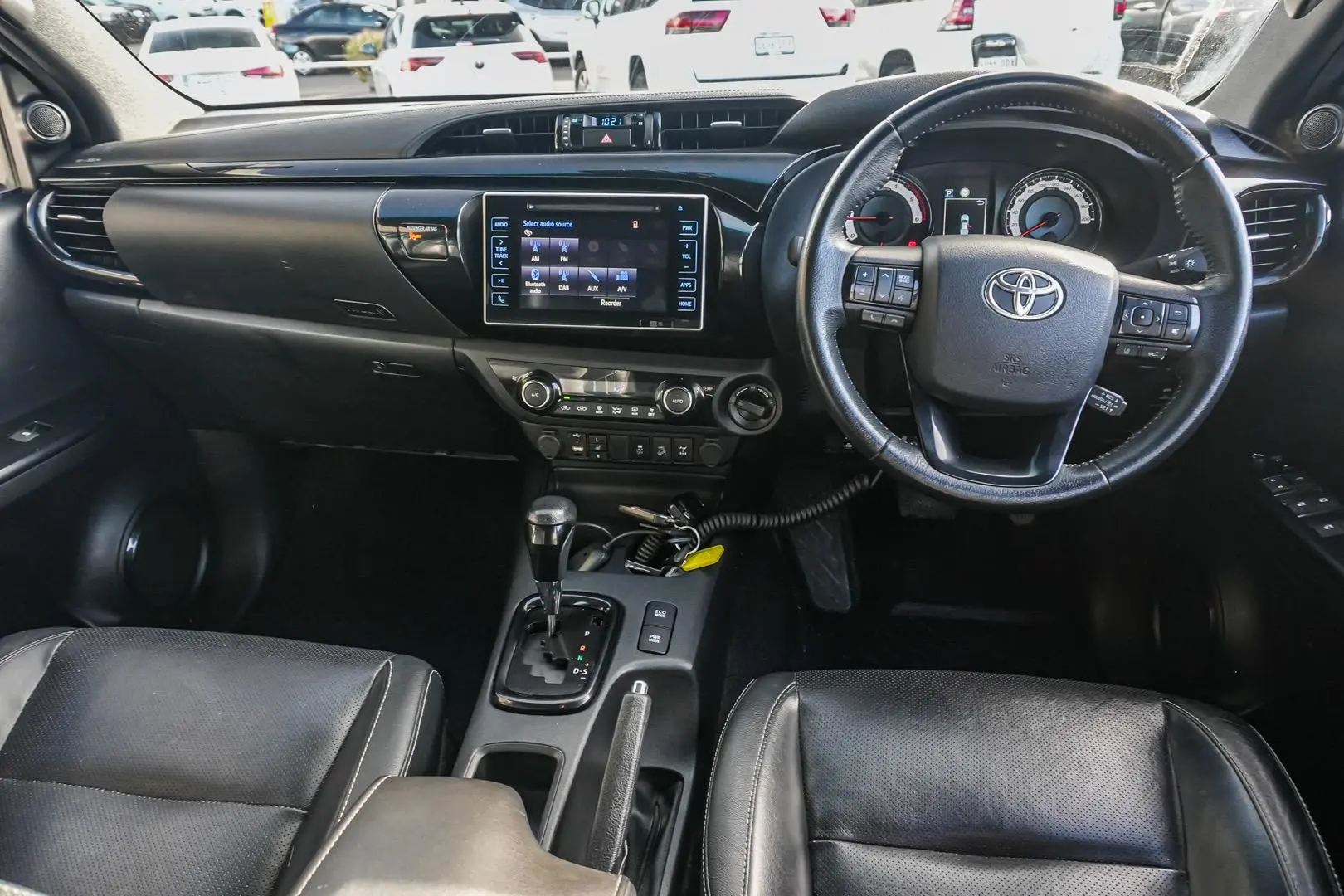 2019 Toyota Hilux Gallery Image 8