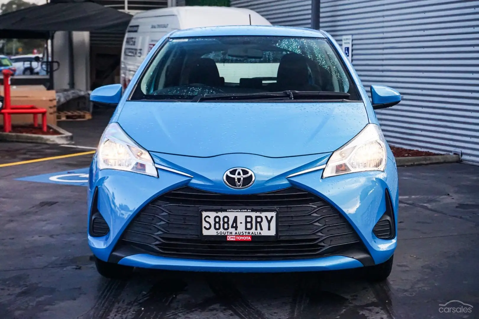 2017 Toyota Yaris Image 4