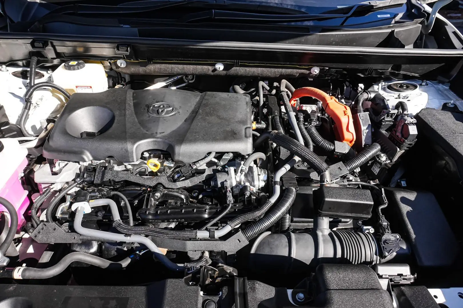 2022 Toyota RAV4 Gallery Image 24