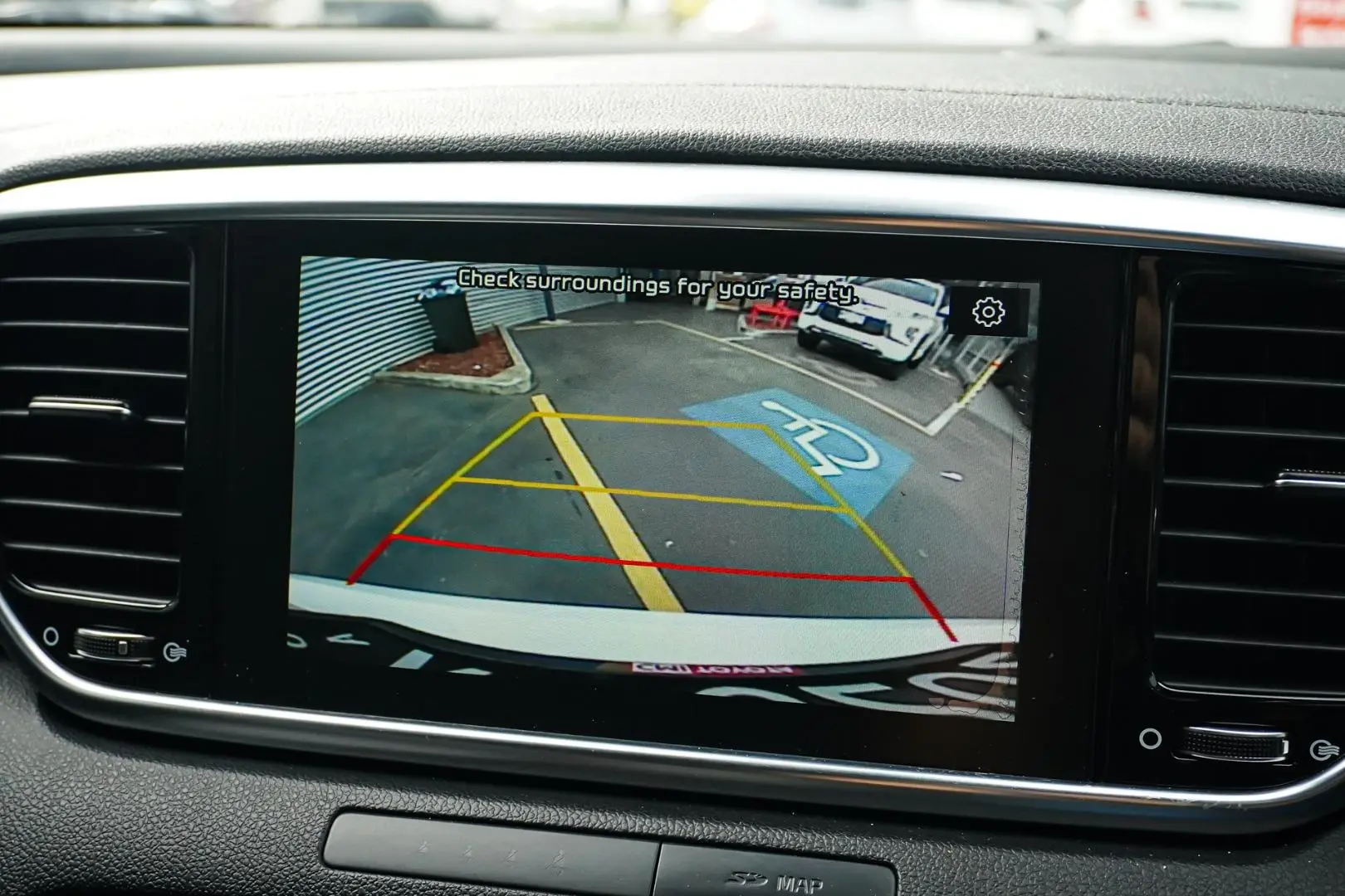 2021 Kia Sportage Gallery Image 25