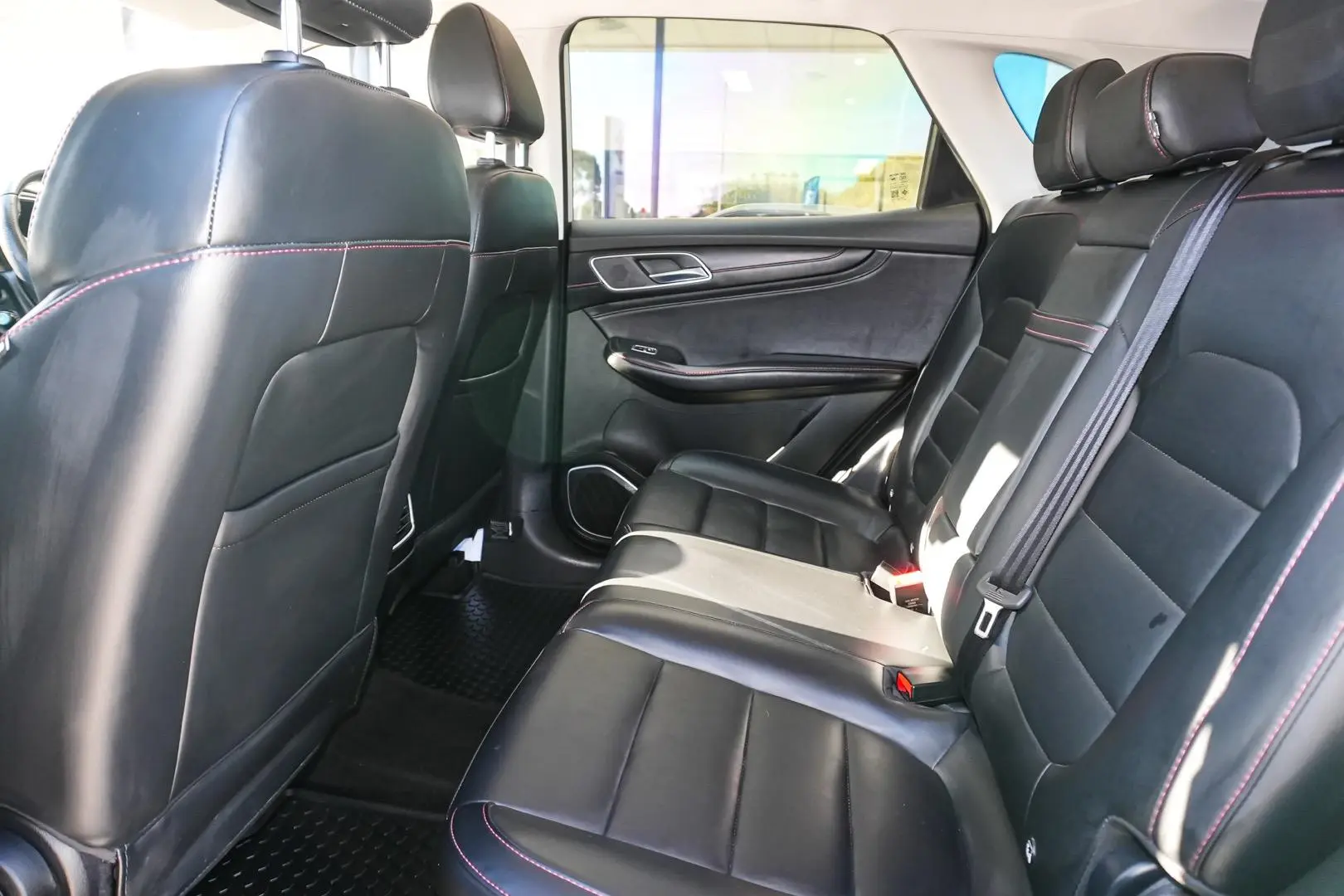 2022 MG HS Gallery Image 13