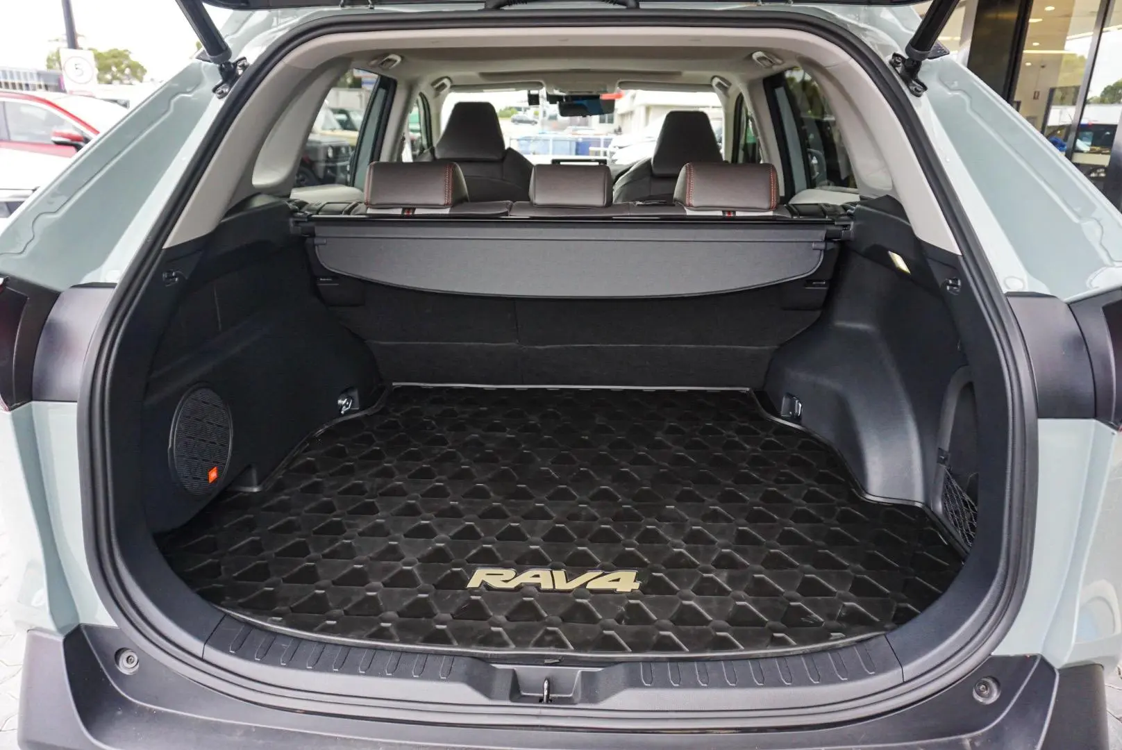 2022 Toyota RAV4 Gallery Image 11