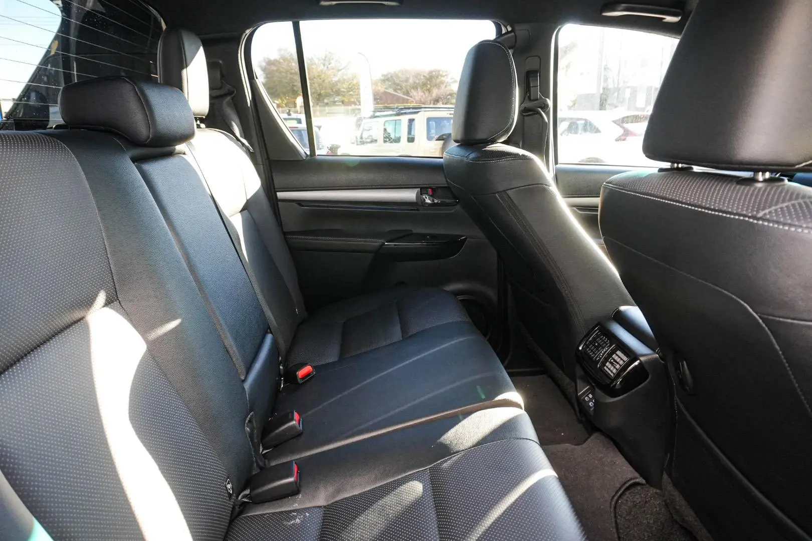 2024 Toyota Hilux Gallery Image 9