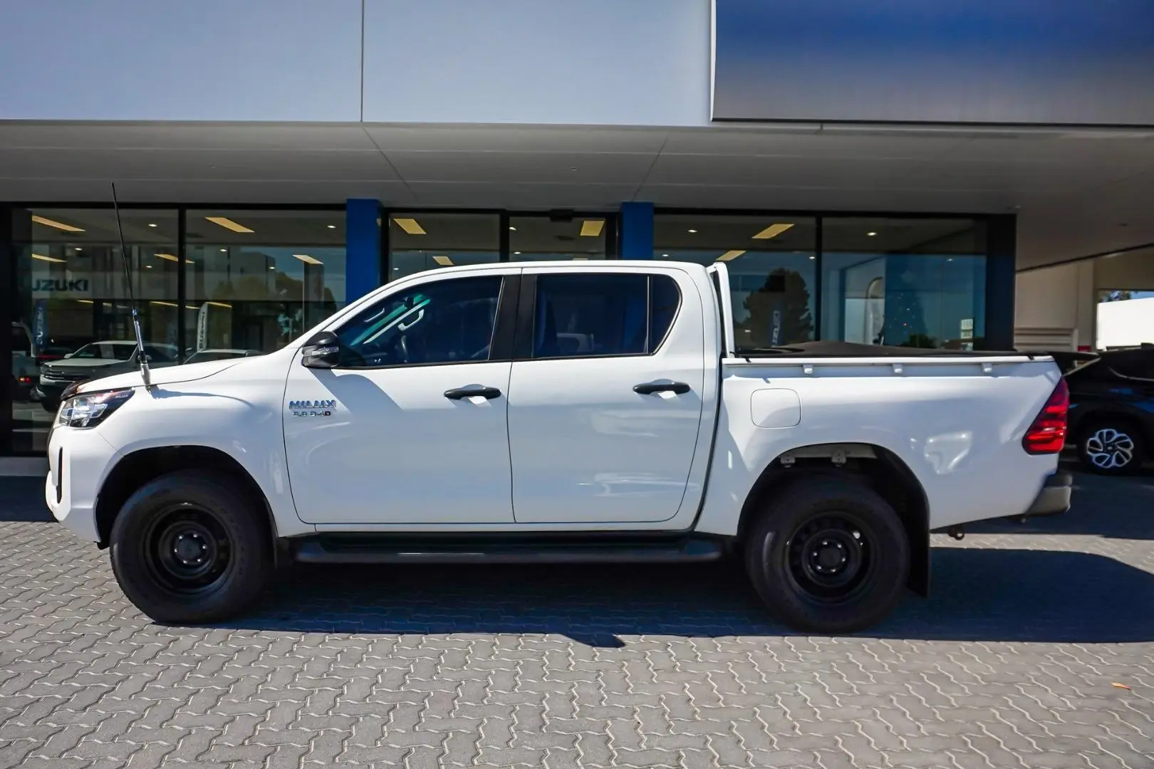2021 Toyota Hilux Gallery Image 4