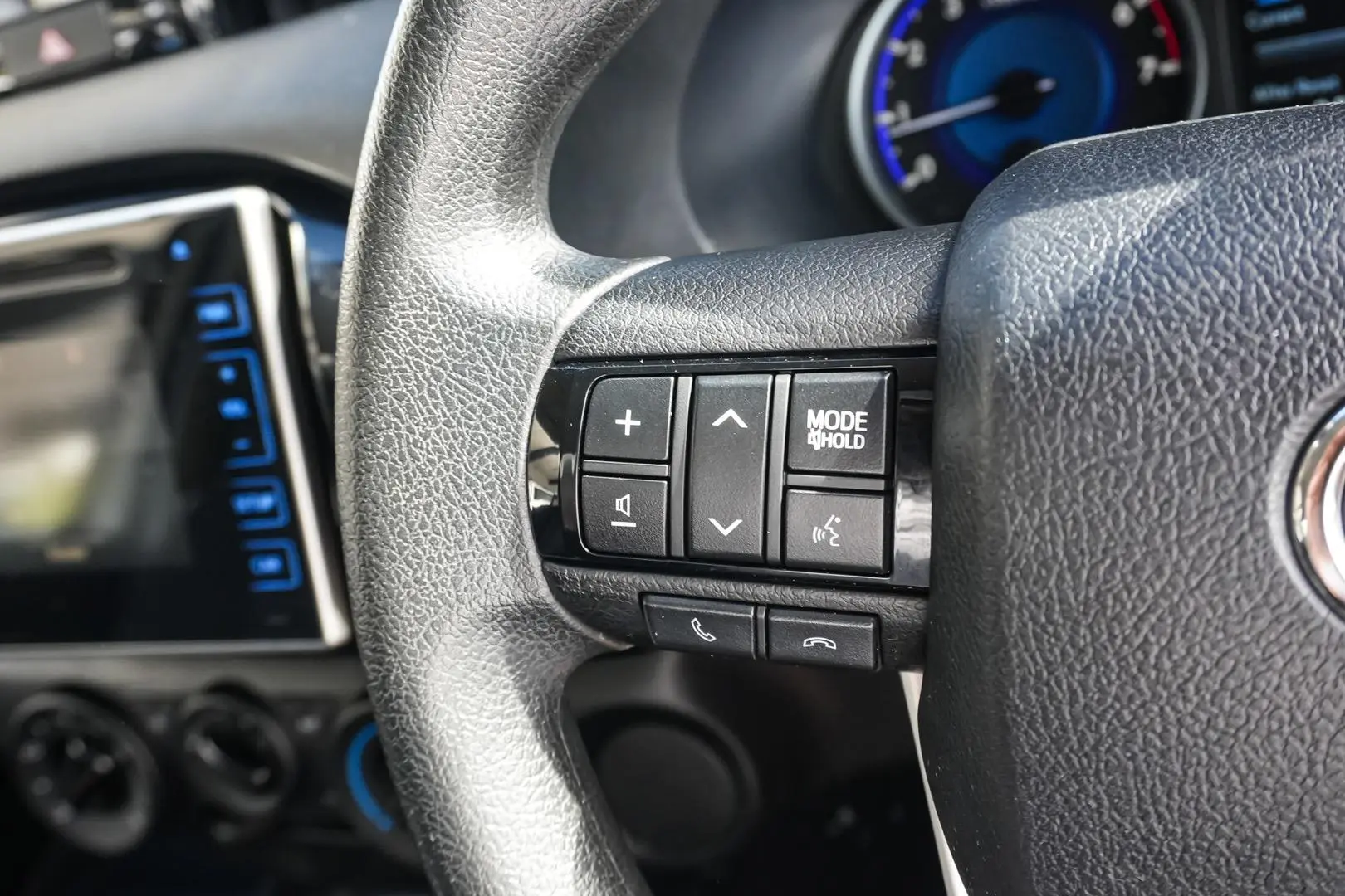 2019 Toyota Hilux Gallery Image 18