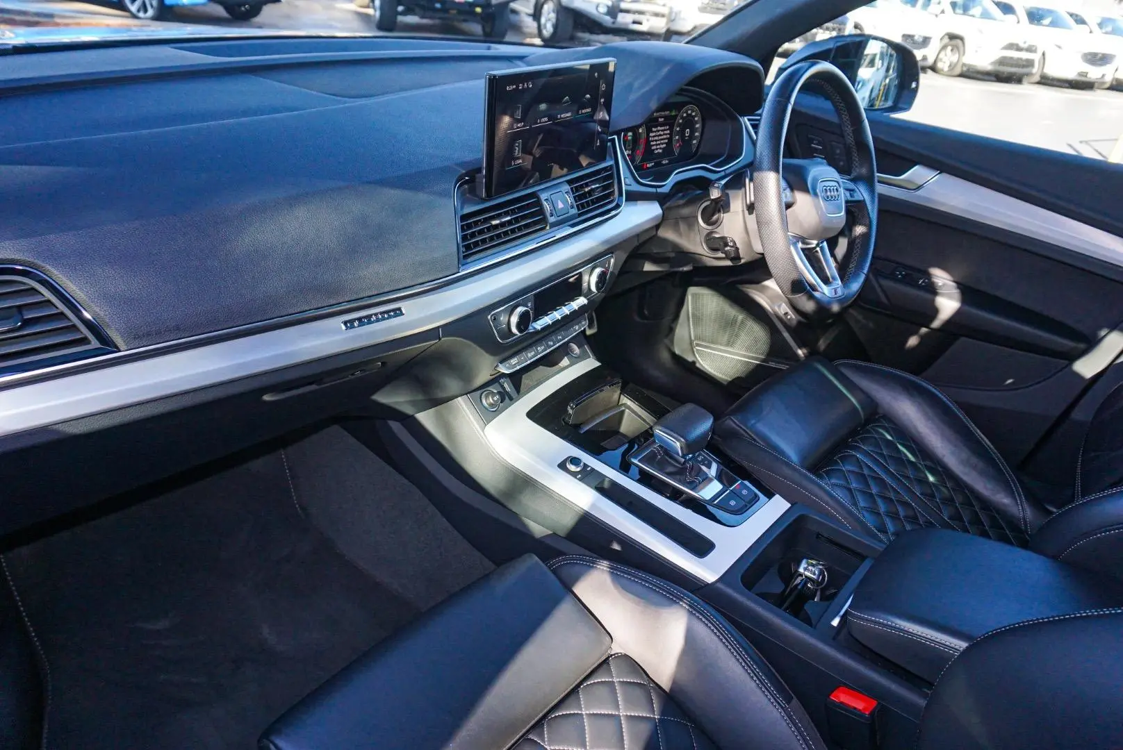 2022 Audi Q5 Gallery Image 10