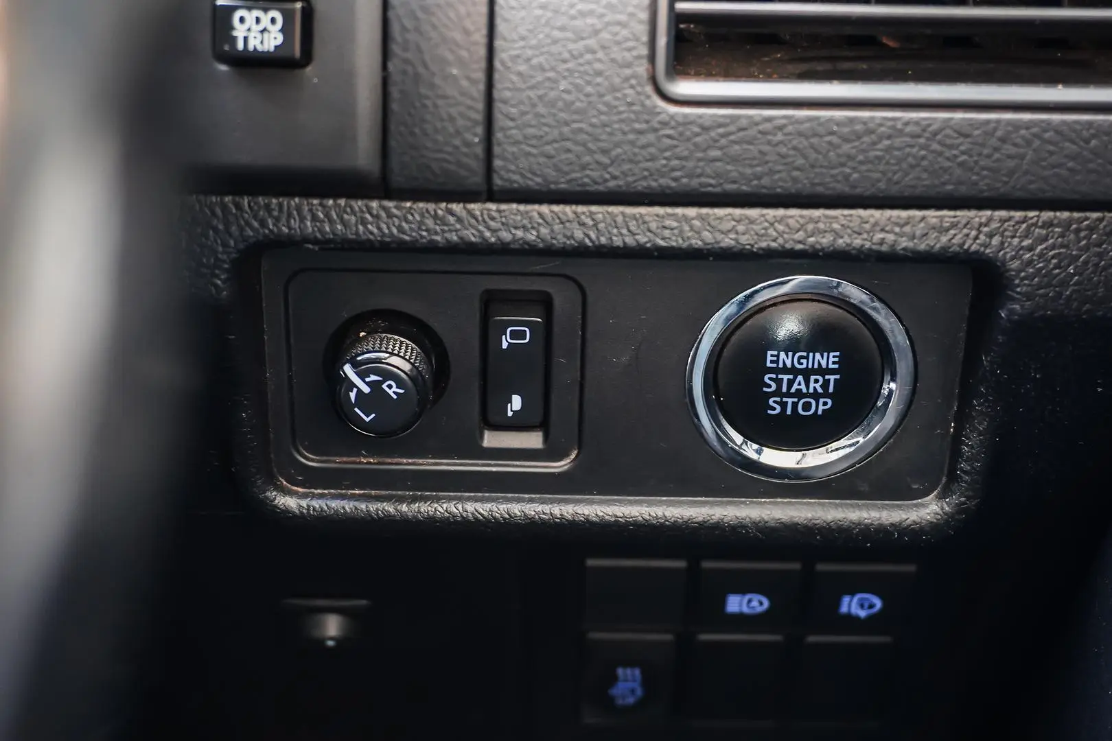2020 Toyota Landcruiser Prado Gallery Image 23