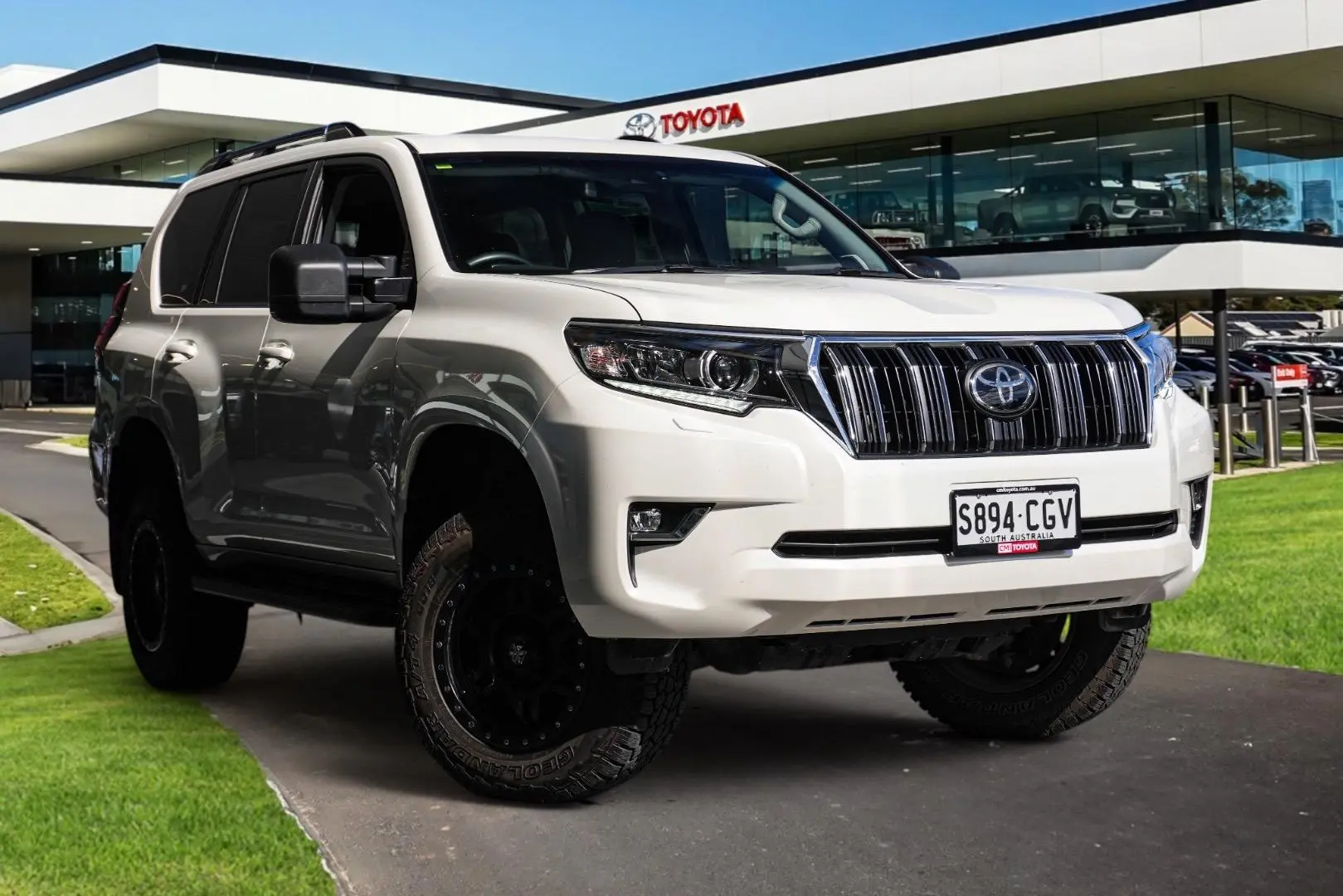 2020 Toyota Landcruiser Prado Image