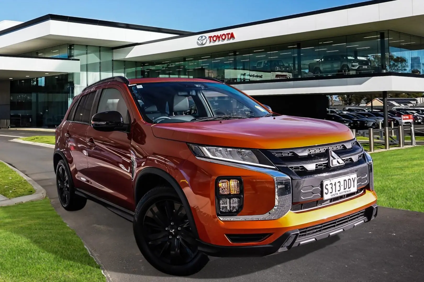 2024 Mitsubishi ASX Gallery Image 1