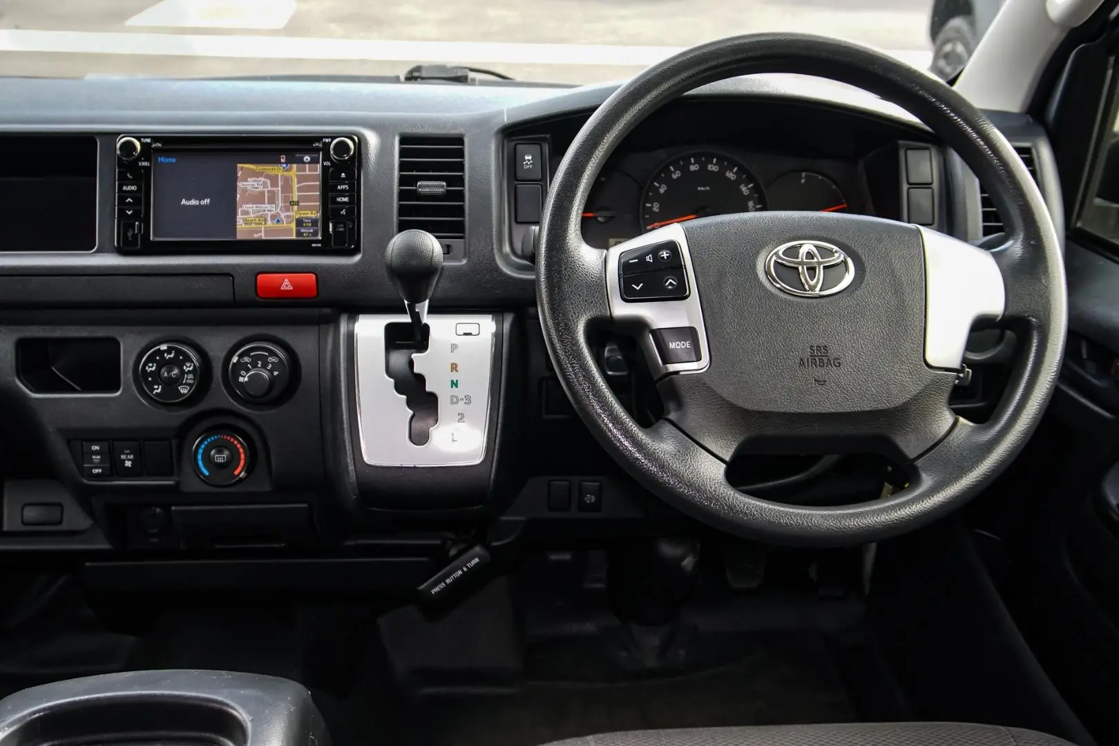 2018 Toyota Hiace Image 9