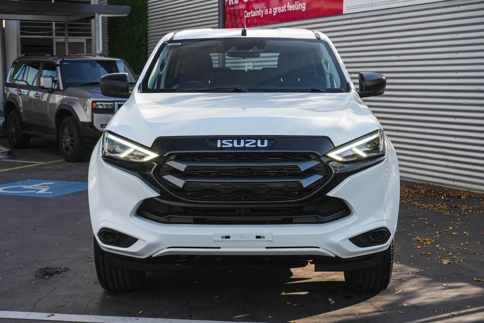 2023 Isuzu MU-X Gallery Image 5