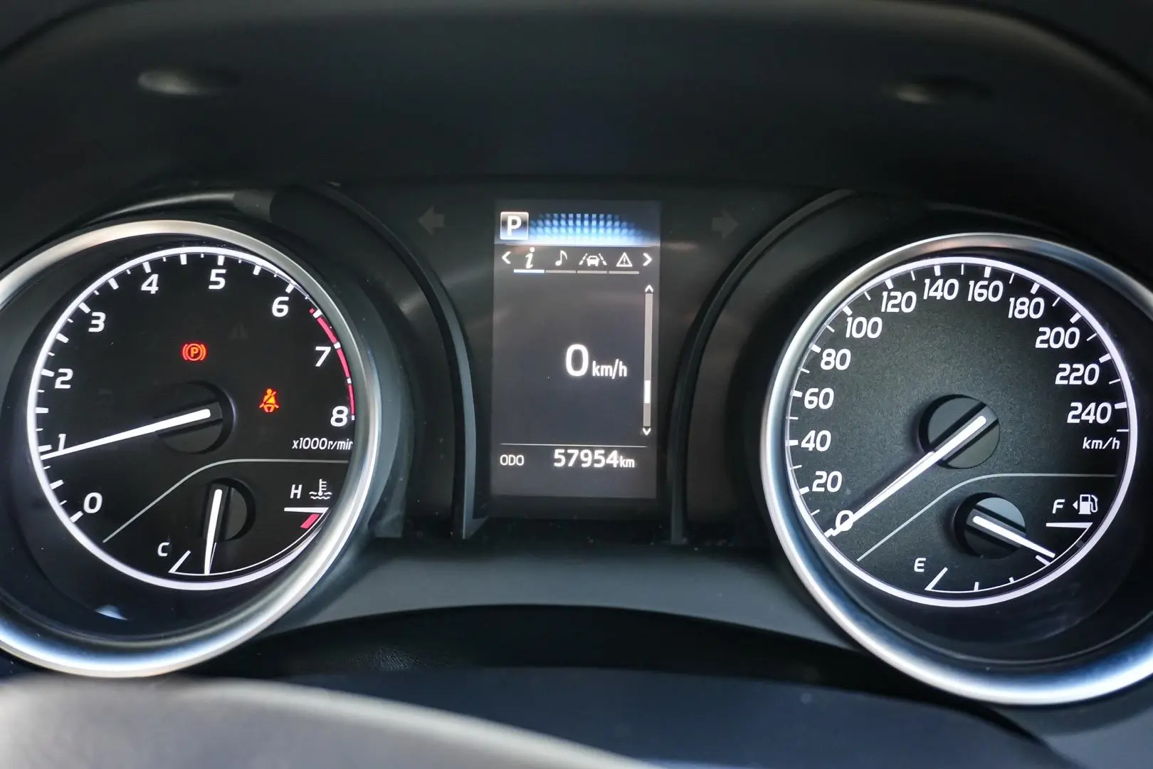 2018 Toyota Camry Gallery Image 17