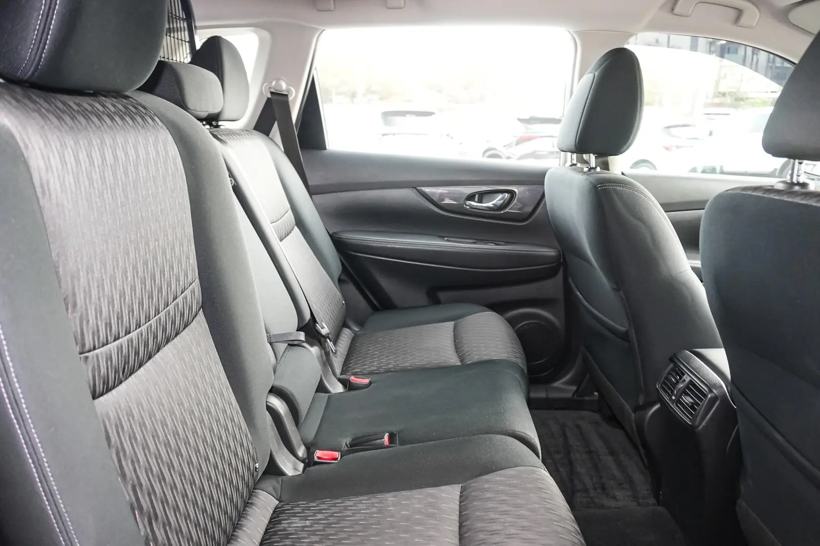 2021 Nissan X-TRAIL Gallery Image 9