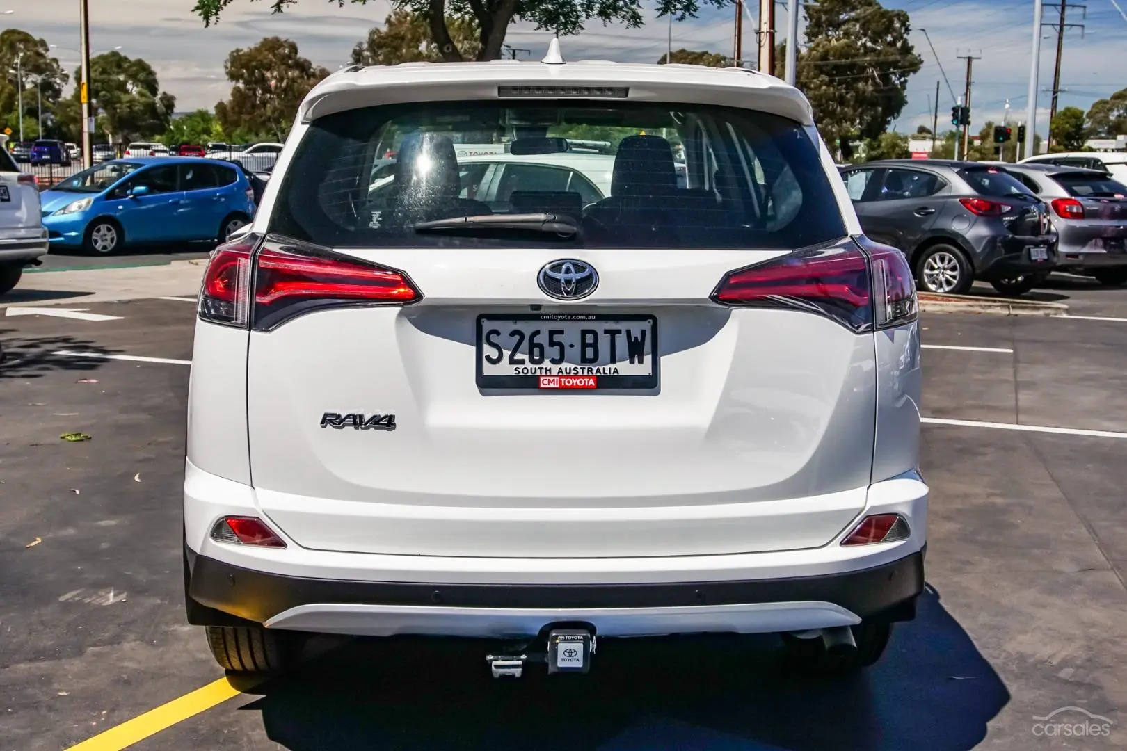 2017 Toyota RAV4 Image 5