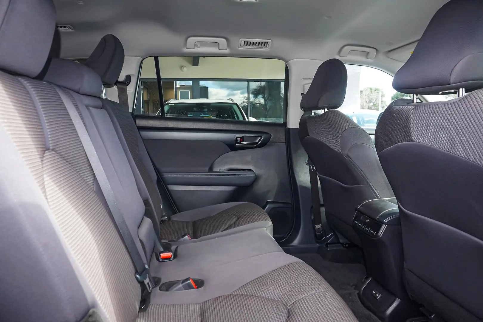 2025 Toyota Kluger Gallery Image 8