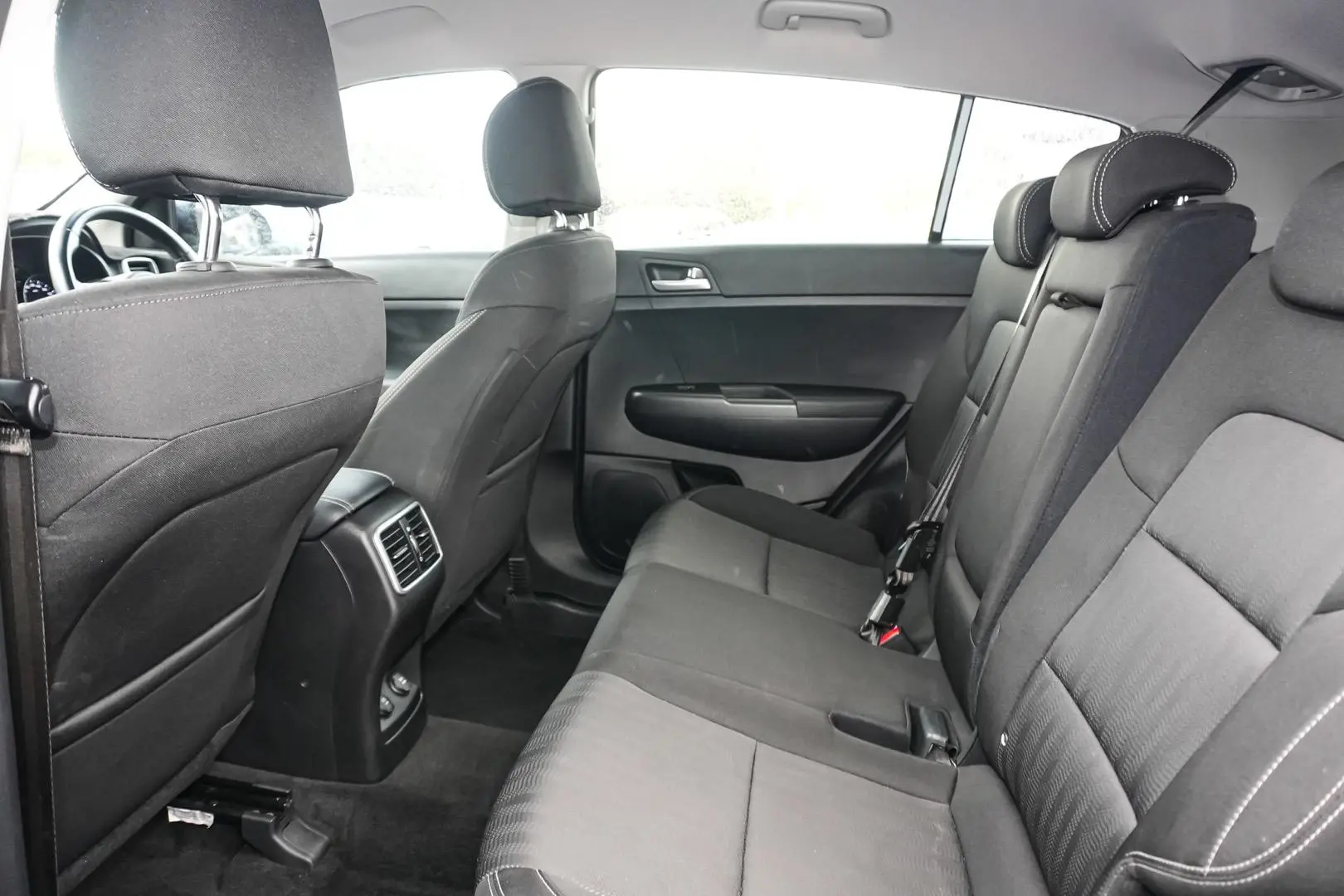 2020 Kia Sportage Gallery Image 8
