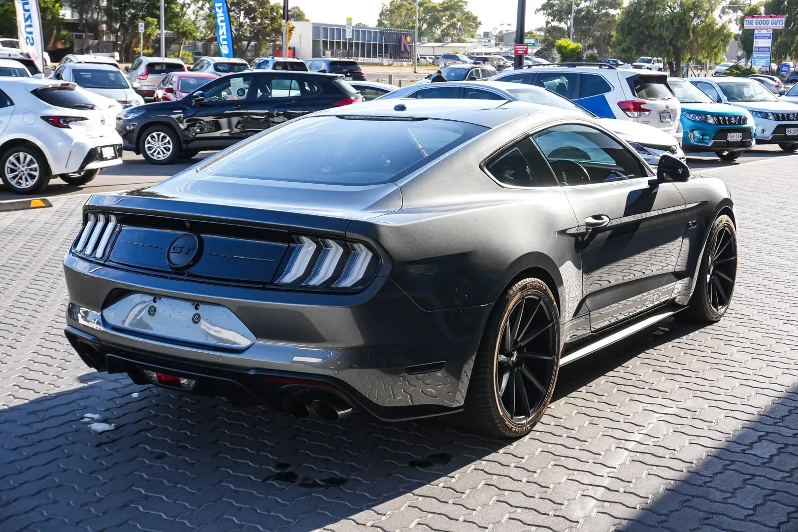 2018 Ford Mustang Gallery Image 3