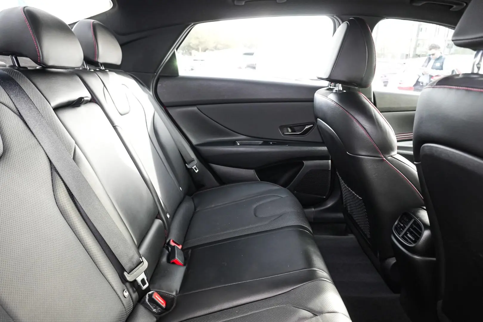 2021 Hyundai i30 Gallery Image 9