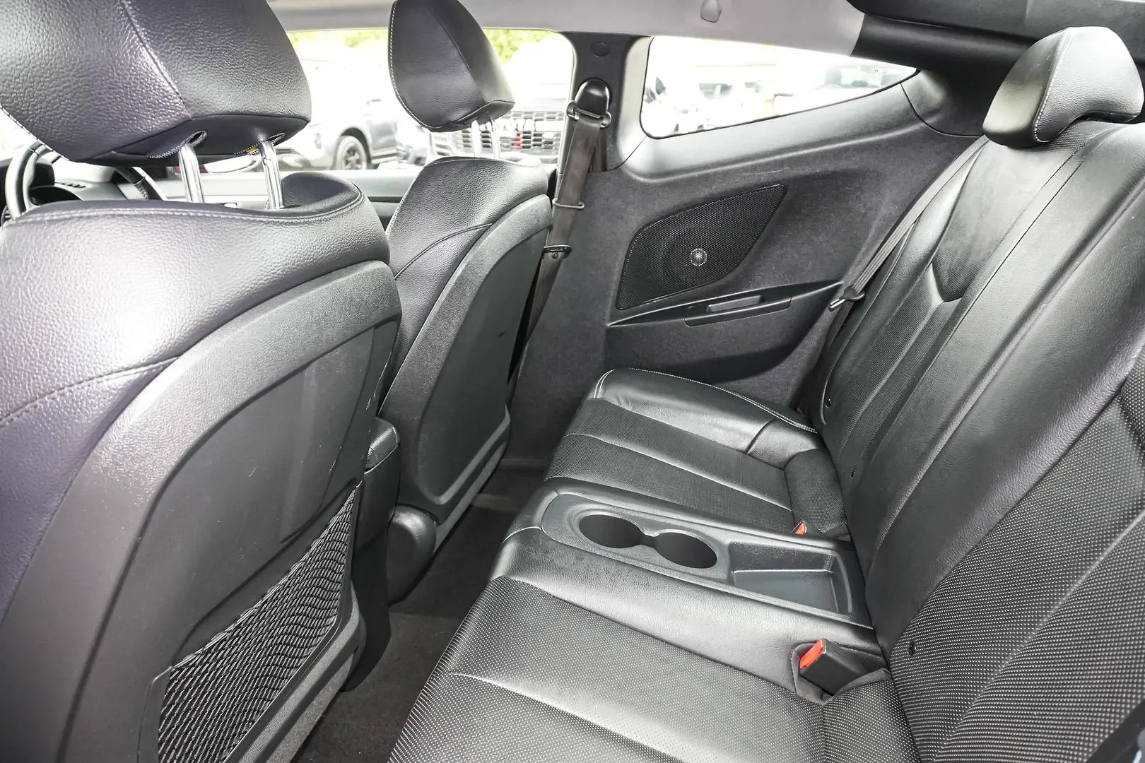 2014 Hyundai Veloster Gallery Image 7