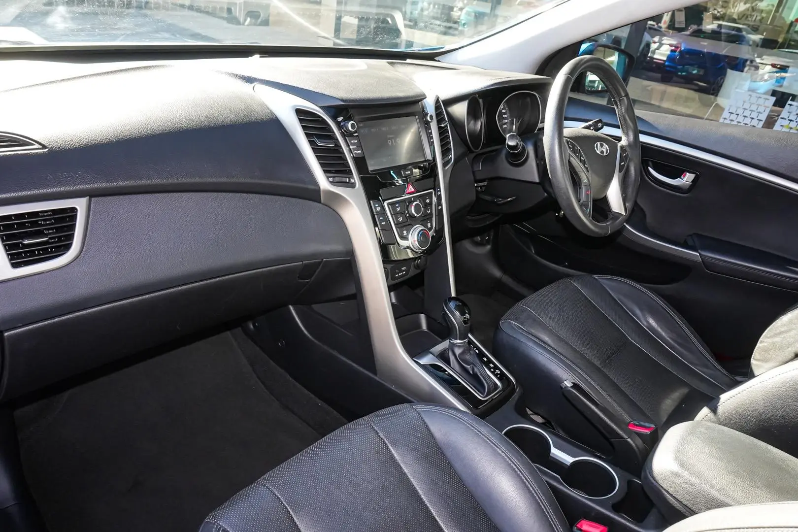 2016 Hyundai i30 Gallery Image 11