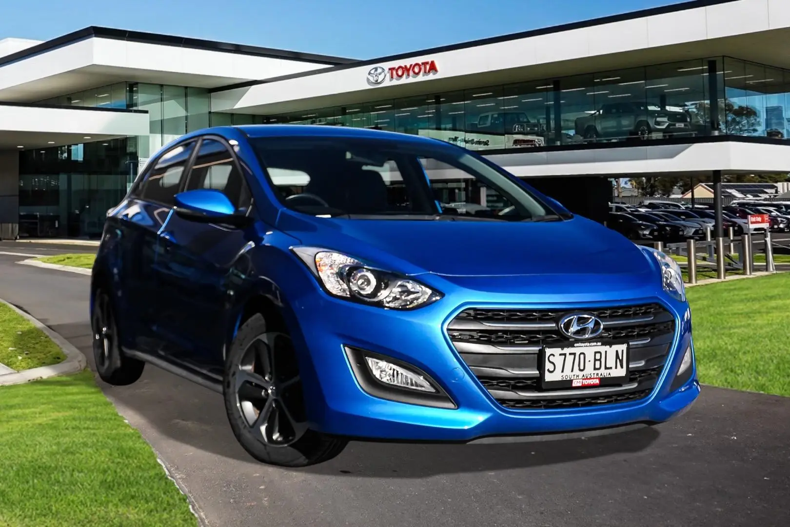 2016 Hyundai i30 Gallery Image 1