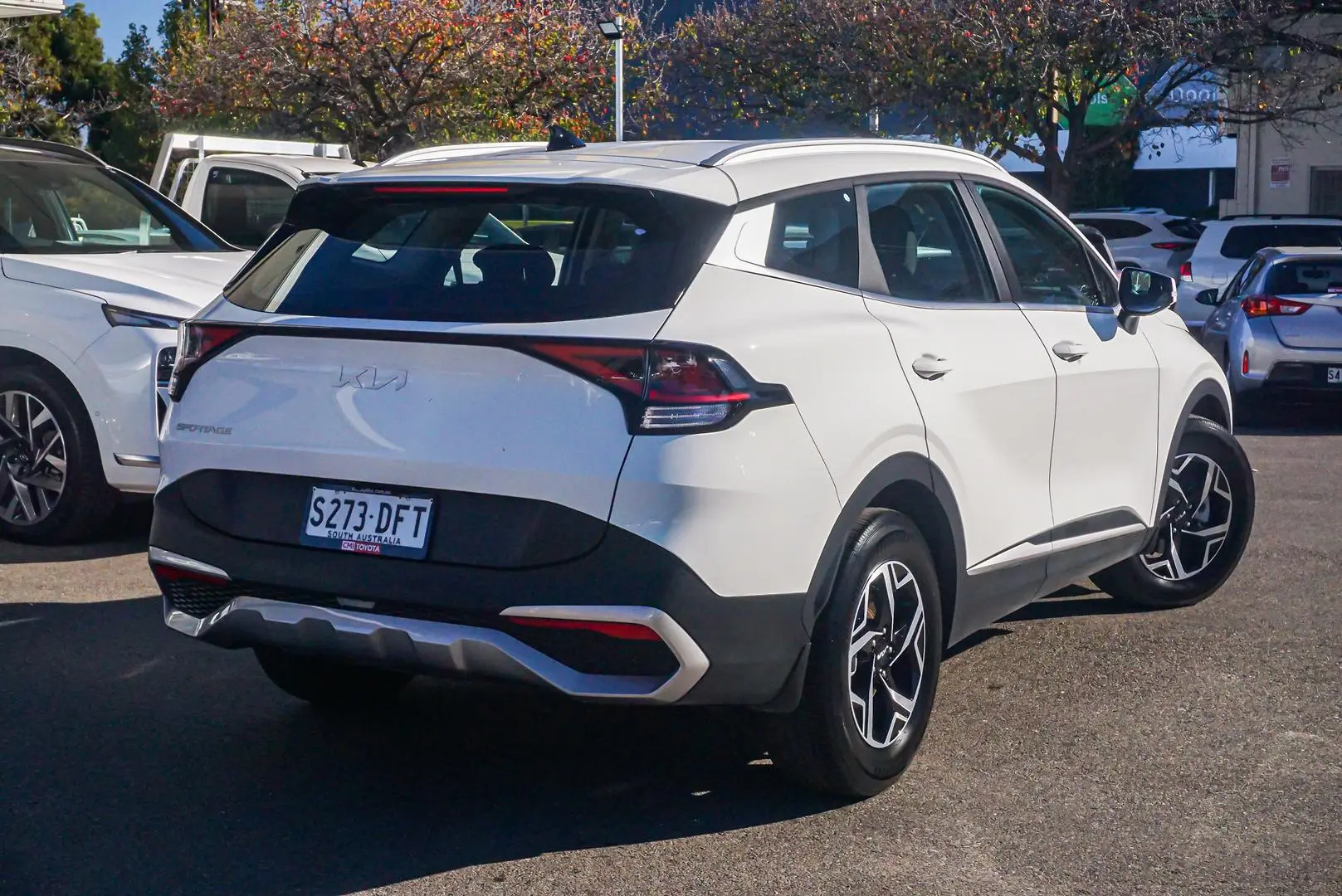 2024 Kia Sportage Gallery Image 2