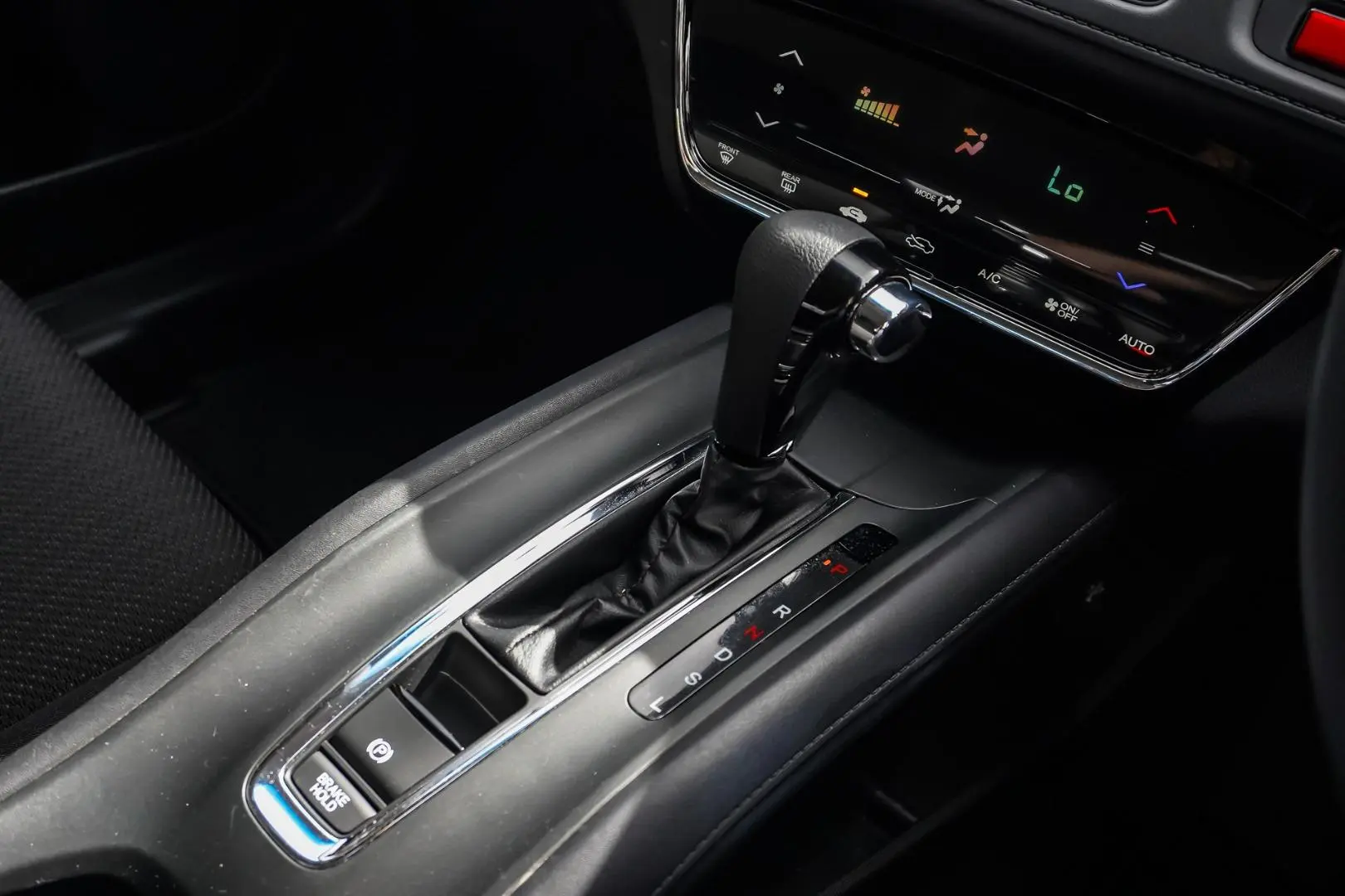 2015 Honda HR-V Gallery Image 19